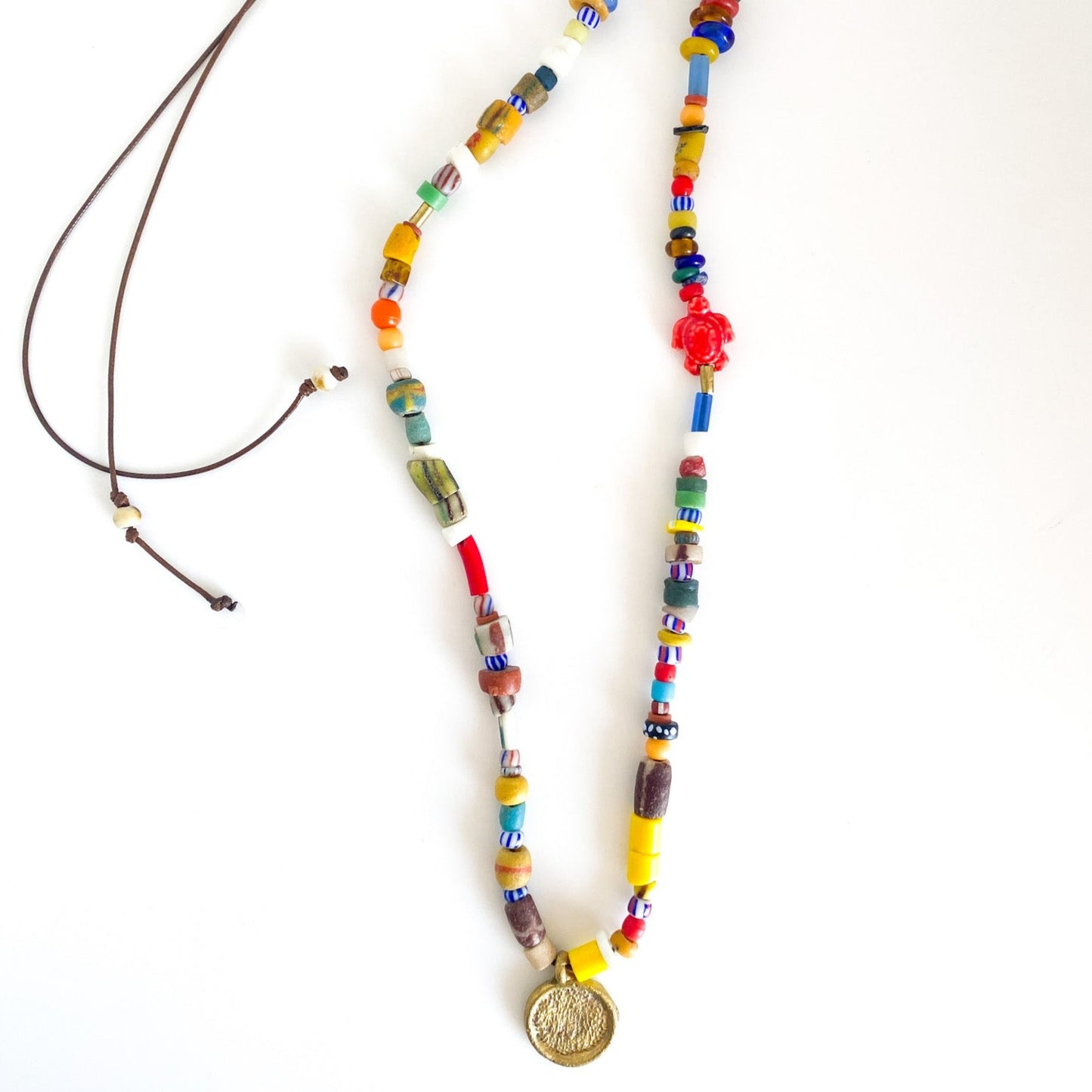 ANTA - COLLIER