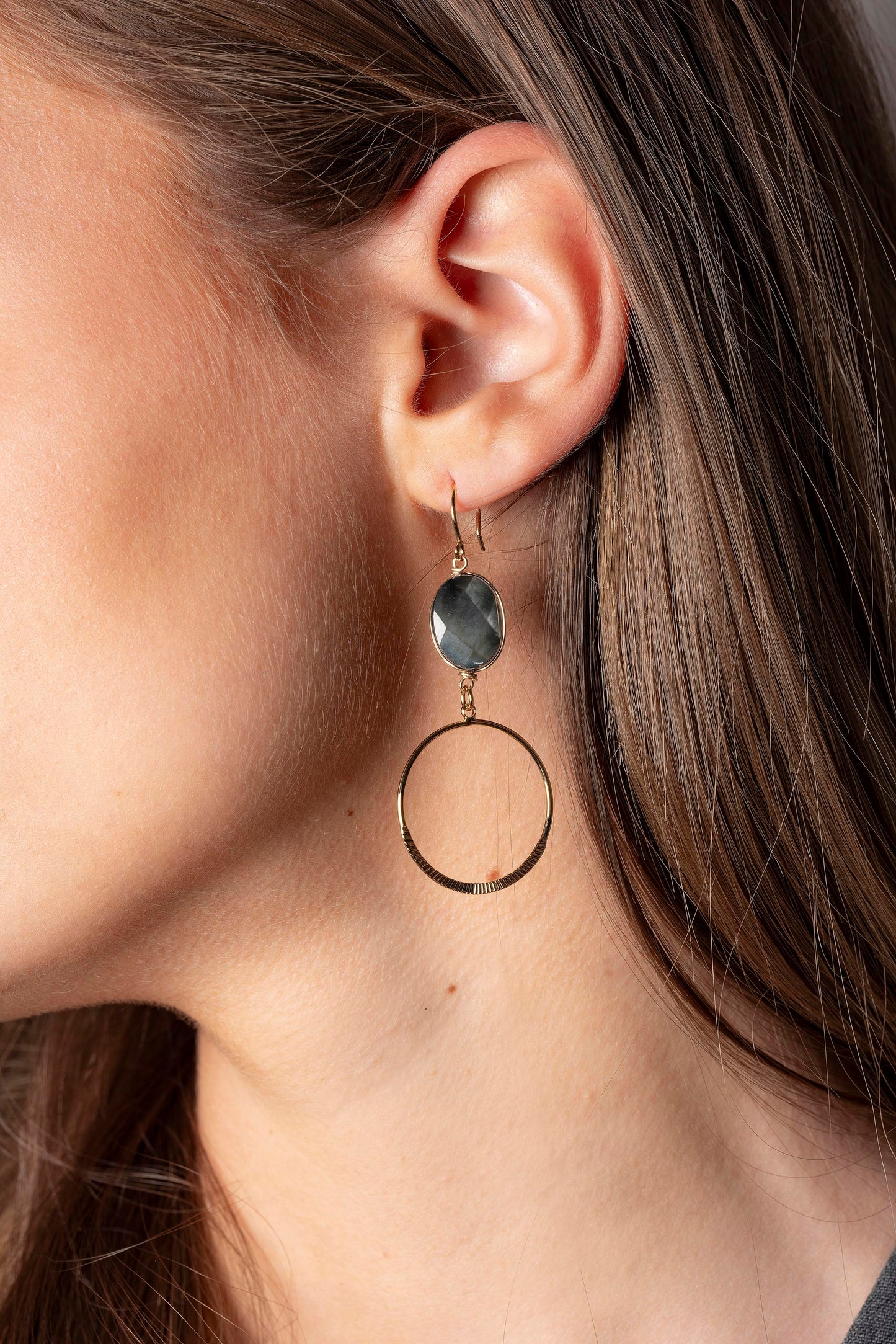 UMA - NACRE - BOUCLES D'OREILLES