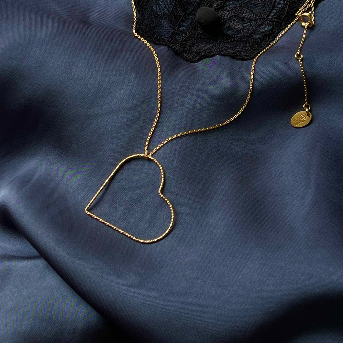 LOVE - COLLIER