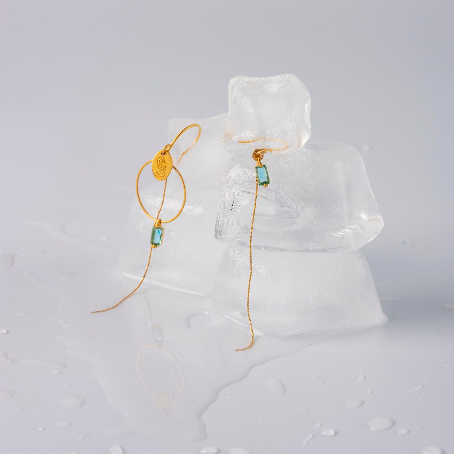 VENUS - EARRINGS